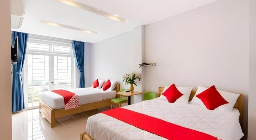 Oyo 90936 Hotel Manjoi Inn อิโปห์ ภายนอก รูปภาพ