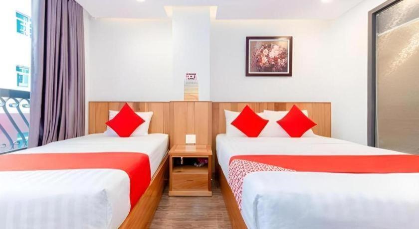 Oyo 90936 Hotel Manjoi Inn อิโปห์ ภายนอก รูปภาพ