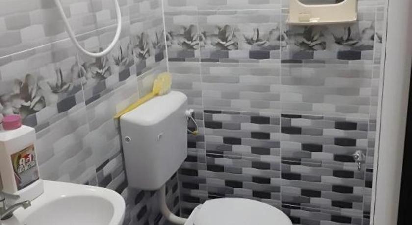 Oyo 90936 Hotel Manjoi Inn อิโปห์ ภายนอก รูปภาพ